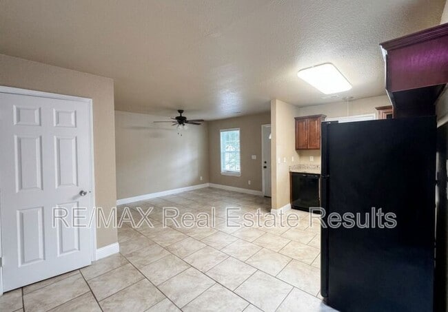 Building Photo - 1521 N Dawn Dr