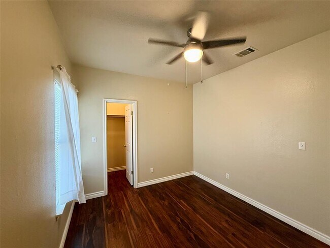 Building Photo - 8703 Weiser Dr