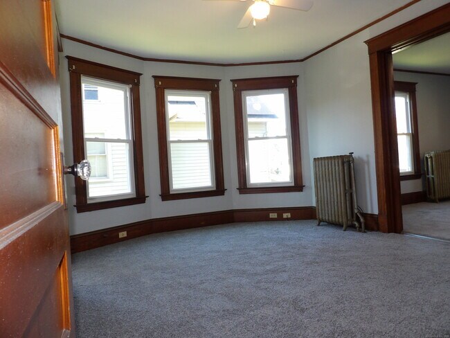 Building Photo - 172 Woodland St