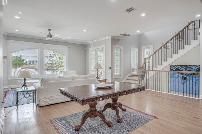 Building Photo - 4701 Inker St