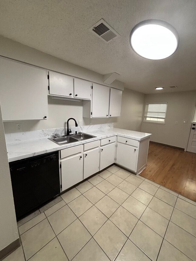 Image (1) - 212-218 Longs Peak