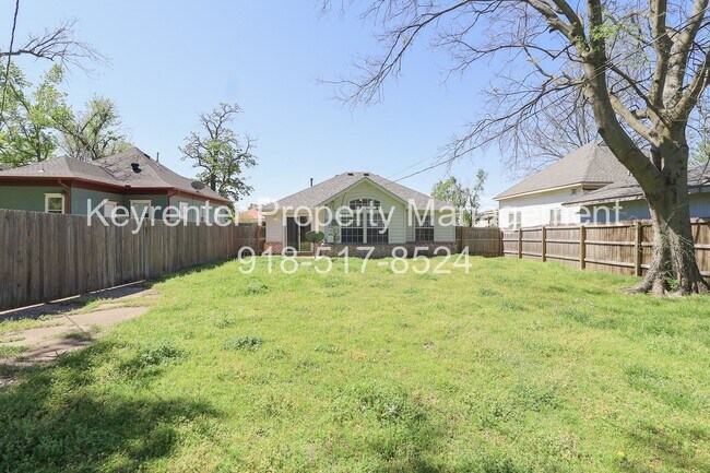Building Photo - 2 Bed 1 Bath House in Claremore