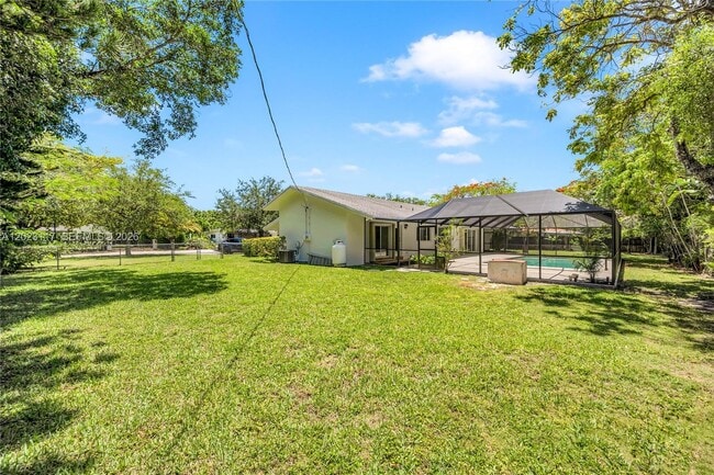 Building Photo - 13100 SW 81st Ave