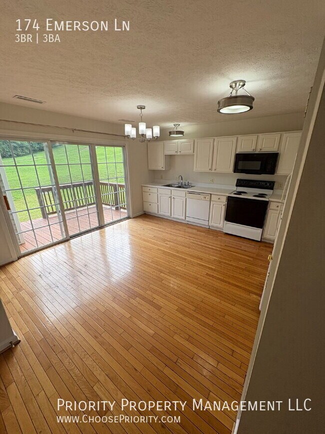 Building Photo - 174 Emerson Ln