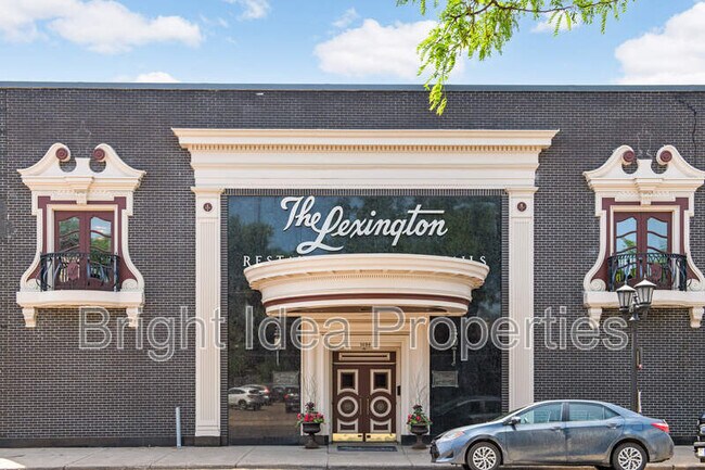 Building Photo - 969 St Clair Ave