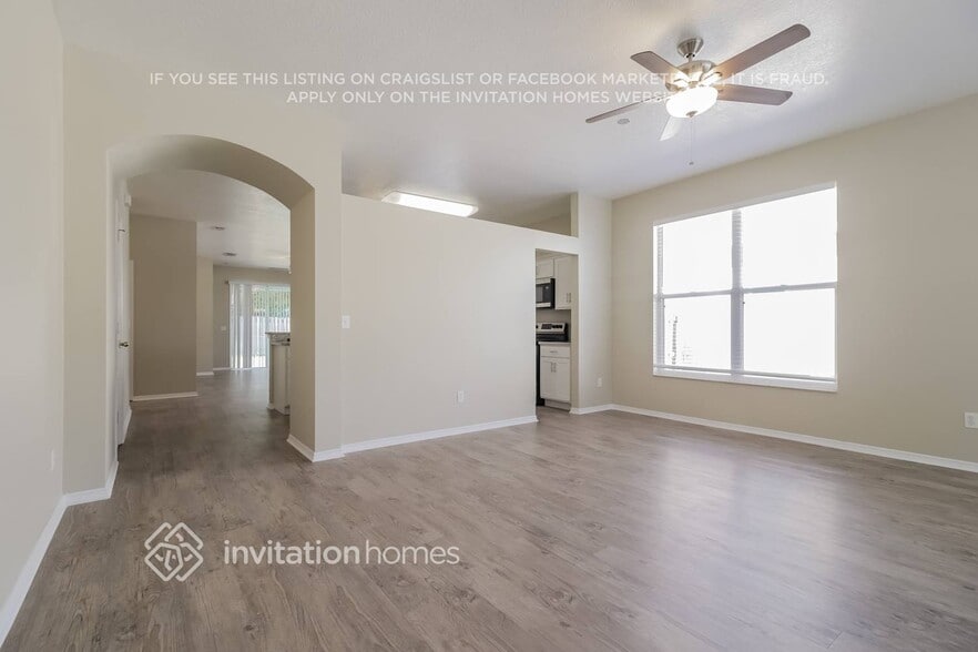 Building Photo - 848 Cherry Valley Way