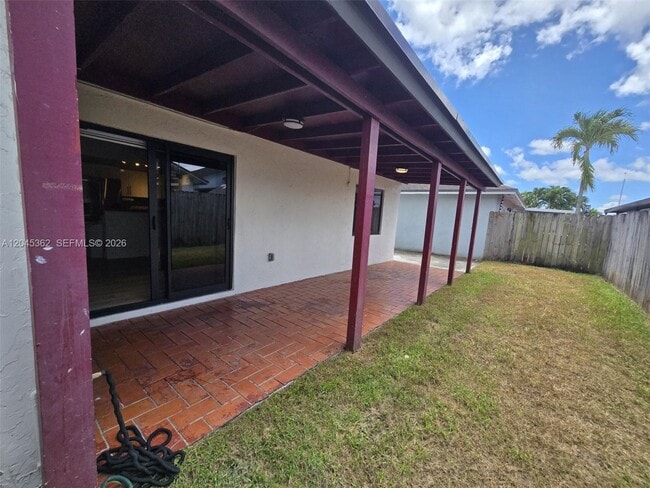 Building Photo - 740 SW 99th Ct Cir