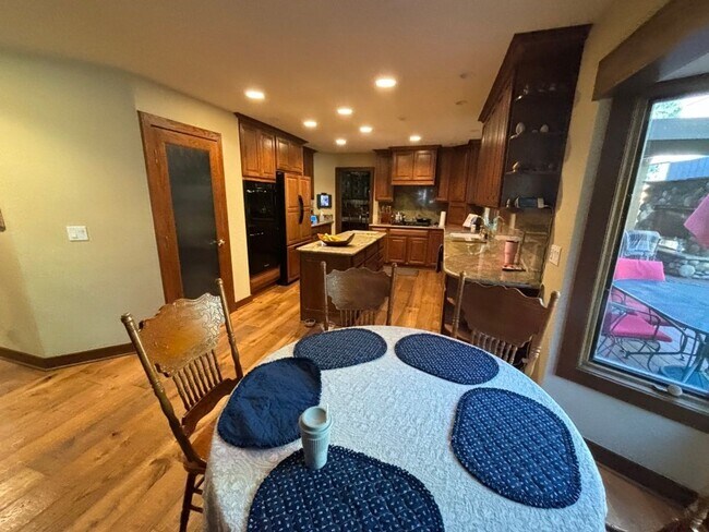 Building Photo - 973 Sand Iron Dr