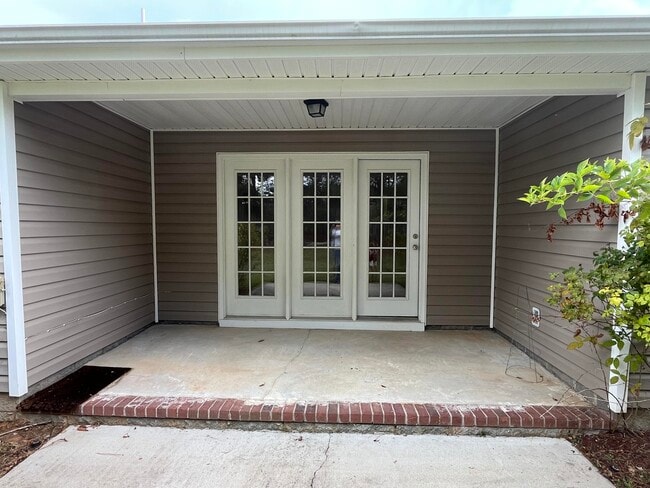 Building Photo - 707 Keyes Dr