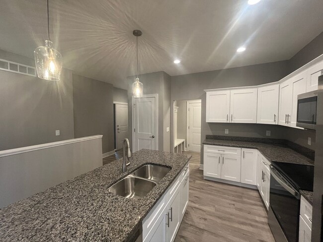 Building Photo - 5080 W Stampede Ln