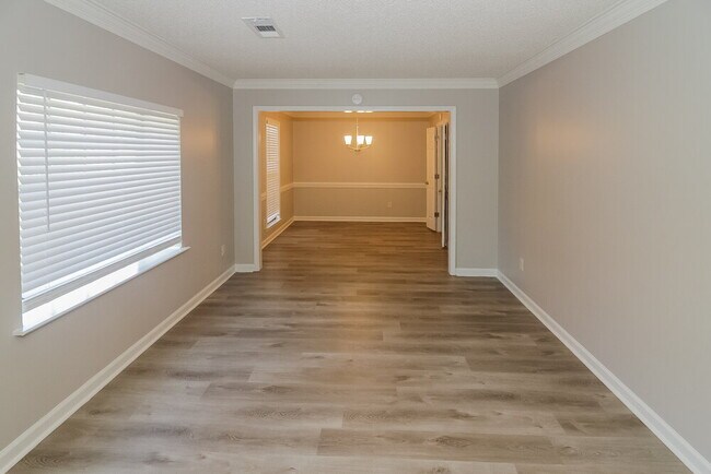 Building Photo - 7181 Autumn Song Dr