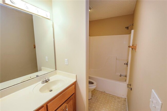 Building Photo - 135 Dalton Cody Dr