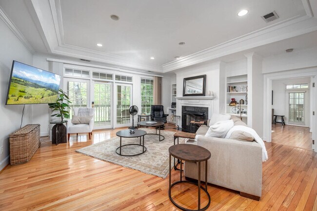 Building Photo - 11468 Club Dr