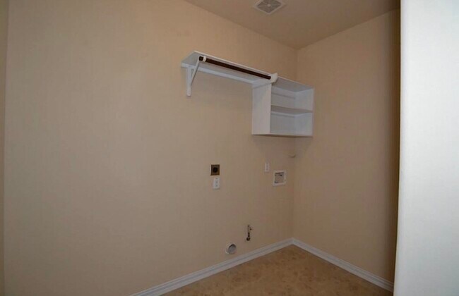 Building Photo - 7219 Pearl Terrace Ln