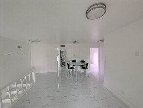 Building Photo - 108 Gardens Dr