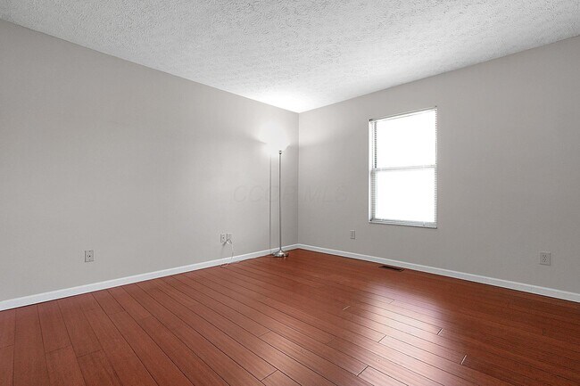 Building Photo - 7961 Pinehill Rd
