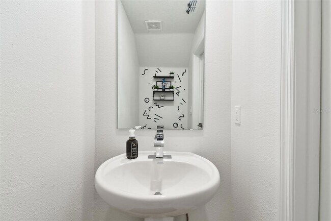 Building Photo - 2513 Sunray Venus Wy