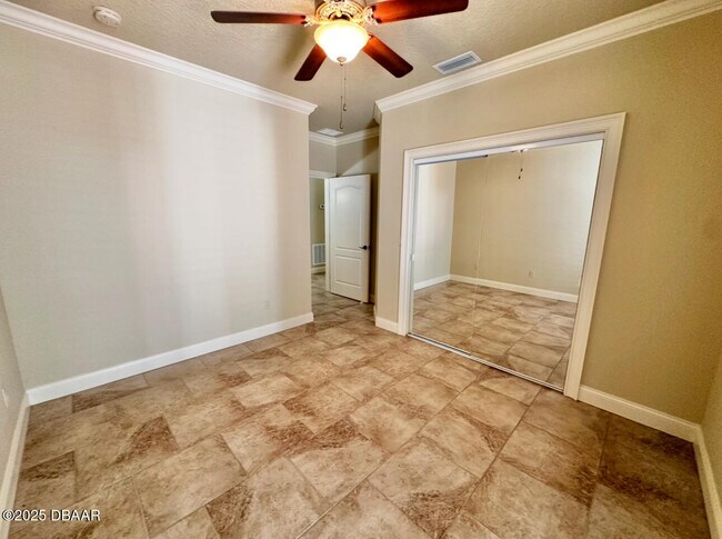 Building Photo - 5090 Riverside Dr