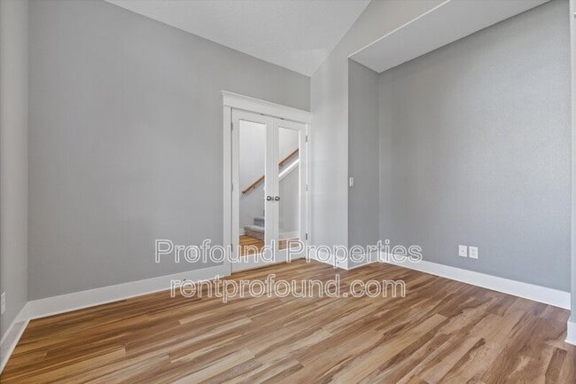 Building Photo - 7909 SW Oviatt Dr