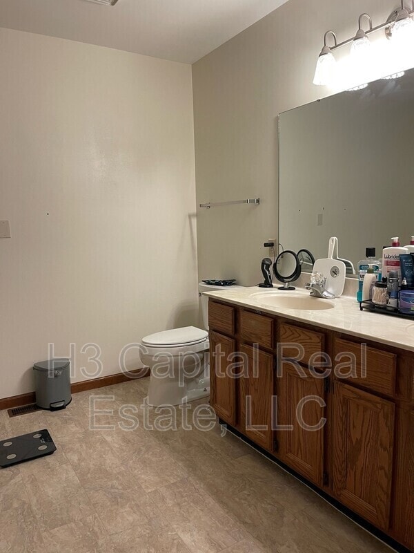 Building Photo - 111 Marmont Ct
