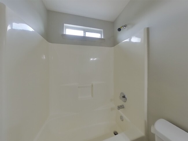 Building Photo - 21214 Peachvine Ln