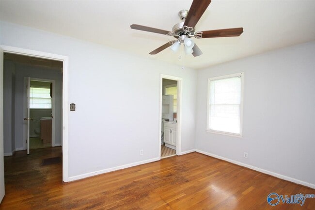 Building Photo - 2803 Mallory Ave NW