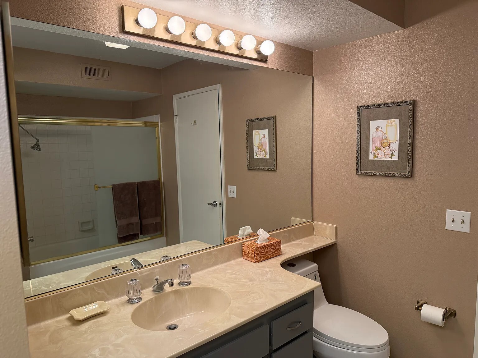 Building Photo - 35200 Cathedral Canyon Dr