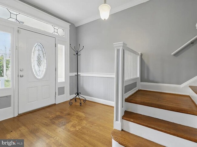 Building Photo - 809 Jefferson St NW