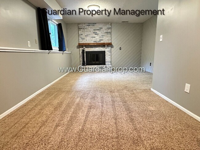 Building Photo - Eden Prairie Single Family Home, Fenced Yard, 2 Car Garage, Dishwasher W/D
