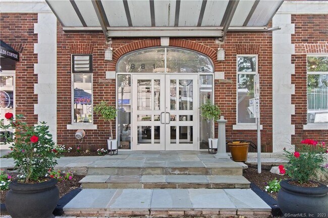 Building Photo - 881 Lafayette Blvd