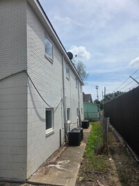 Building Photo - 2053 Marsia Ln