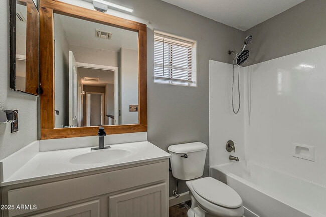 Building Photo - 21928 N Braden Rd