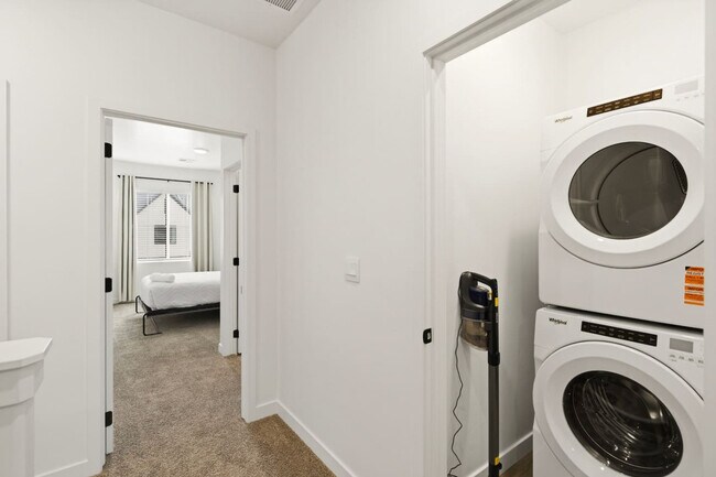 Building Photo - 1702 Ripple Rock Dr