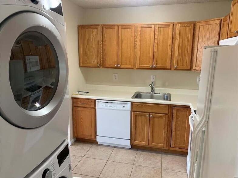 Building Photo - 9139 Wrenwood Ln