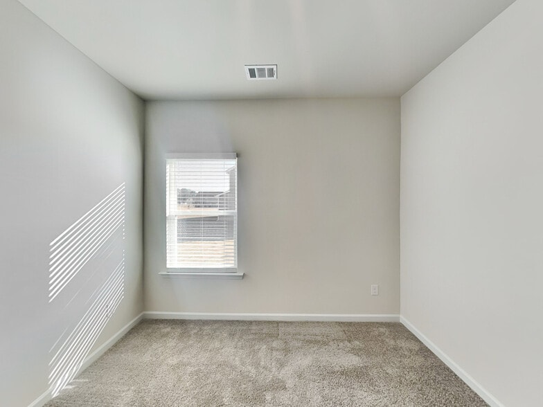 Building Photo - 1150 Amadas Dr