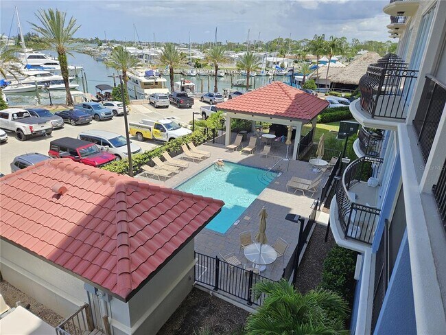 Building Photo - 503 S Tamiami Trl