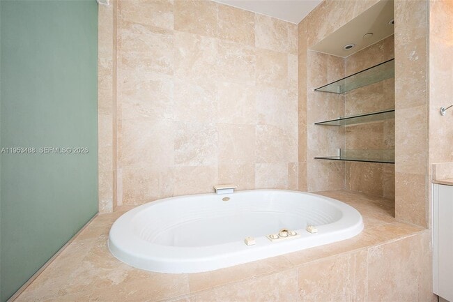 Building Photo - 450 Alton Rd