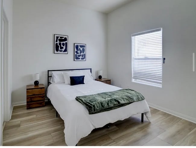 Building Photo - 1870 Racine Dr