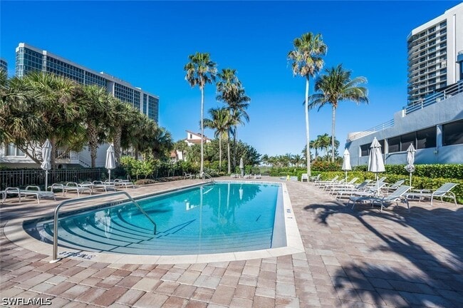 Building Photo - 4751 Gulf Shore Blvd N