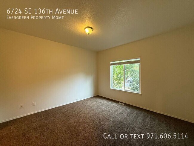 Building Photo - 6724 SE 136th Ave