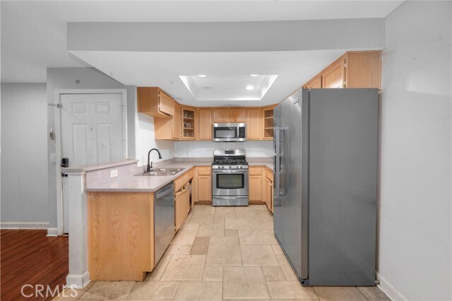 Building Photo - 111 S Lakeview Ave