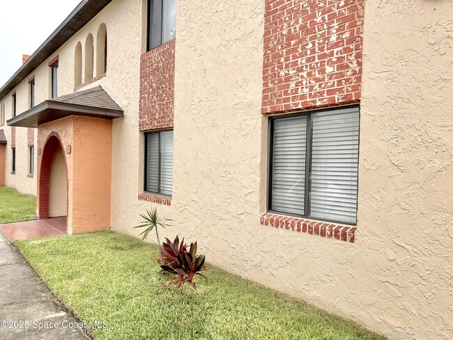 Building Photo - 176 San Juan Cir