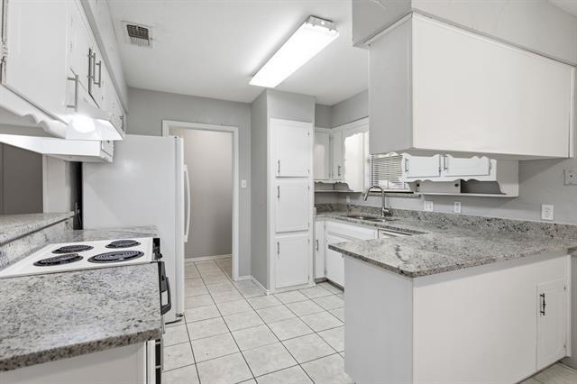 Building Photo - 2223 Sierra Dr