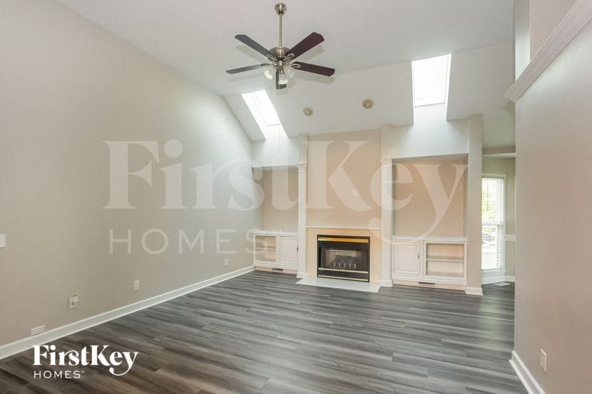 Building Photo - 3749 Bentley Pl SW