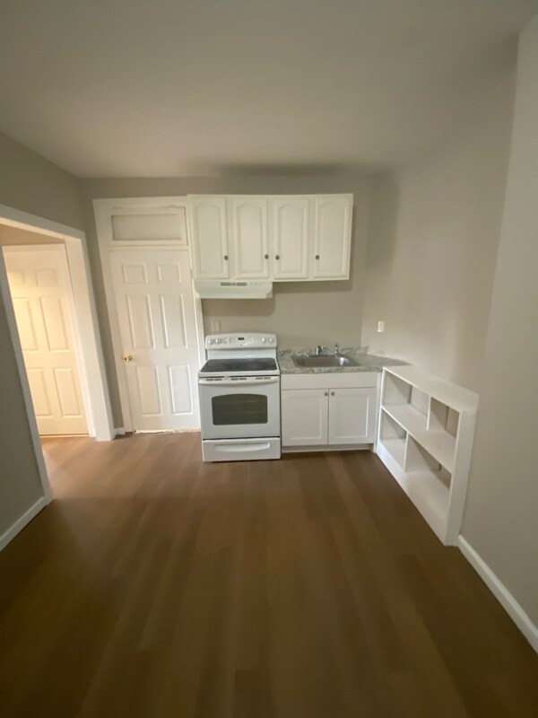 Primary Photo - 445 Albany Ave