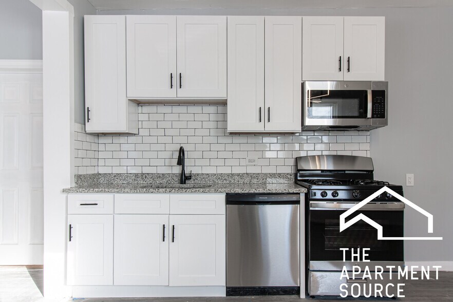 Building Photo - 2659 W Homer St