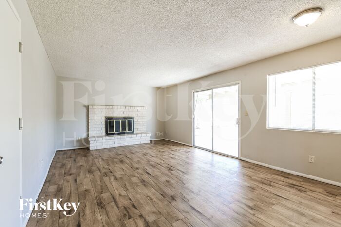 Building Photo - 13807 N 45th Ave