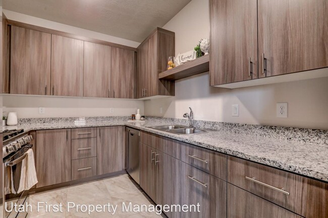 Building Photo - 3 br, 2.5 bath House - 1005 N Tortoise Roc...