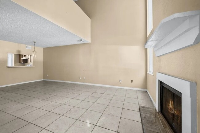 Building Photo - 2137 Shiveley Cir