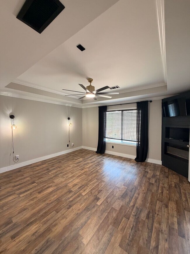 Building Photo - Available Now!